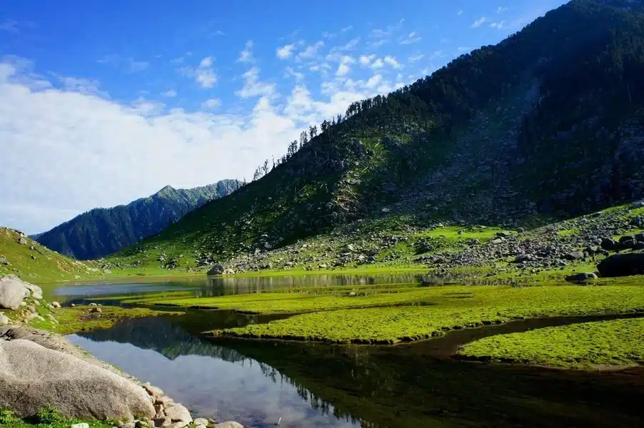7 Easy Treks in Himachal for Beginners - Kareri Lake Trek